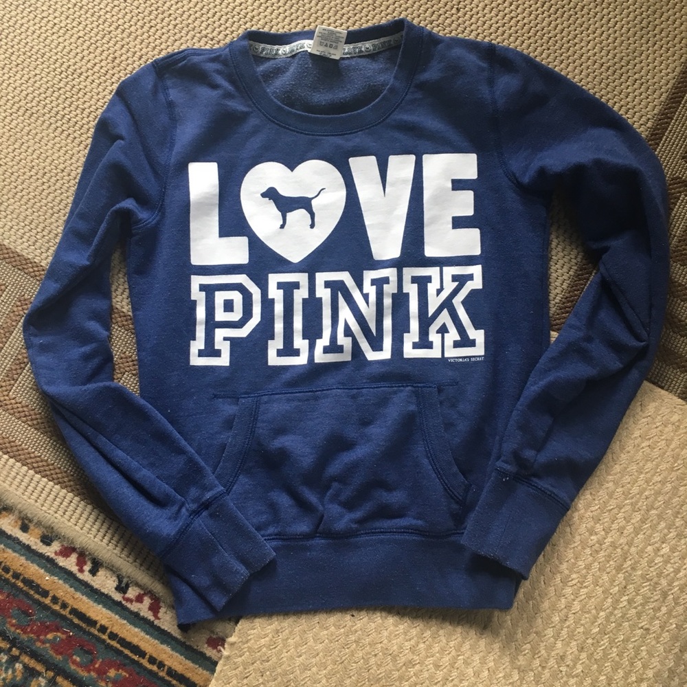 Love pink crewneck sweatshirt with pockets